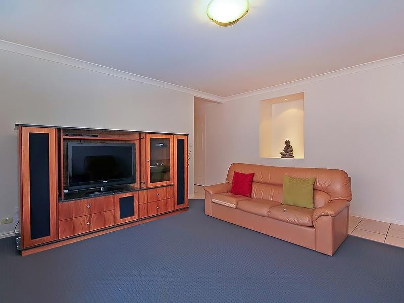 3 Mallard Place, Forest Lake QLD 4078