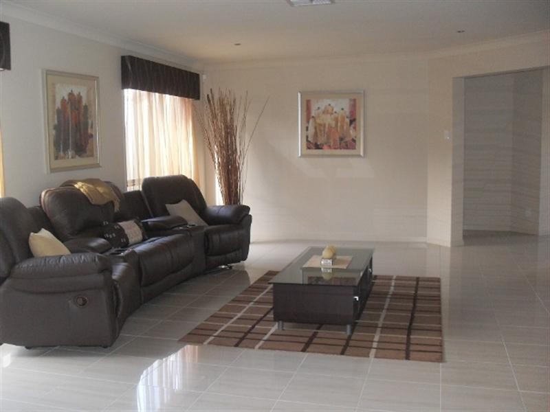 61 Juniper Street, Heathwood QLD 4110