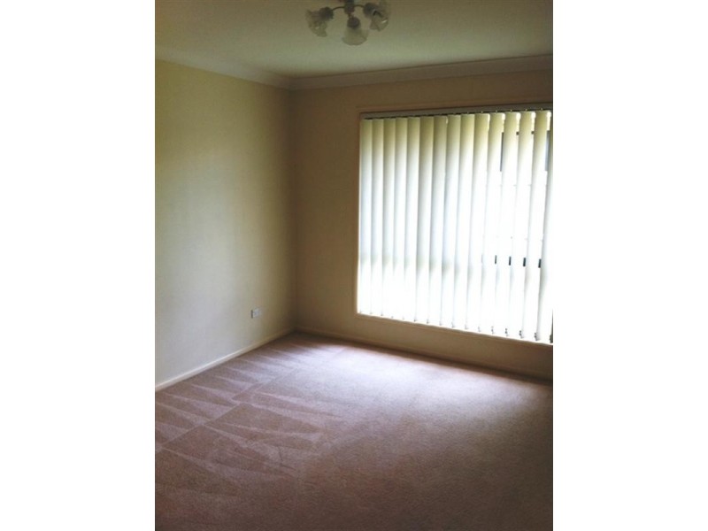 8 Badminton Court, Forest Lake QLD 4078