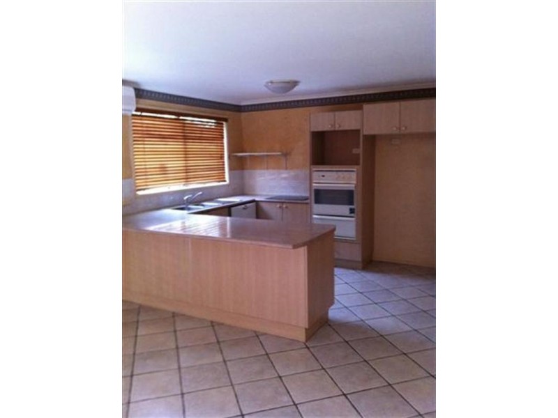 3 Agathis Place, Forest Lake QLD 4078