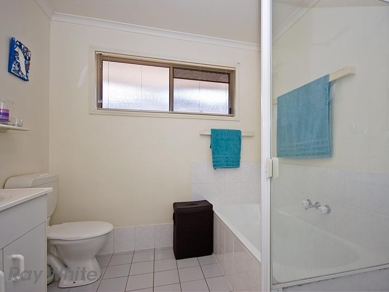 27 Ponderosa Place, Forest Lake QLD 4078