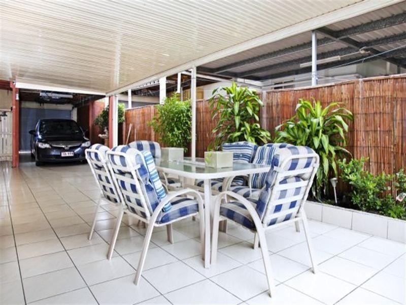 102 Poinciana Street, Inala QLD 4077