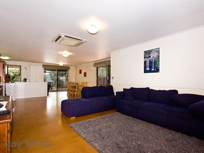 7 Murray Place, Forest Lake QLD 4078