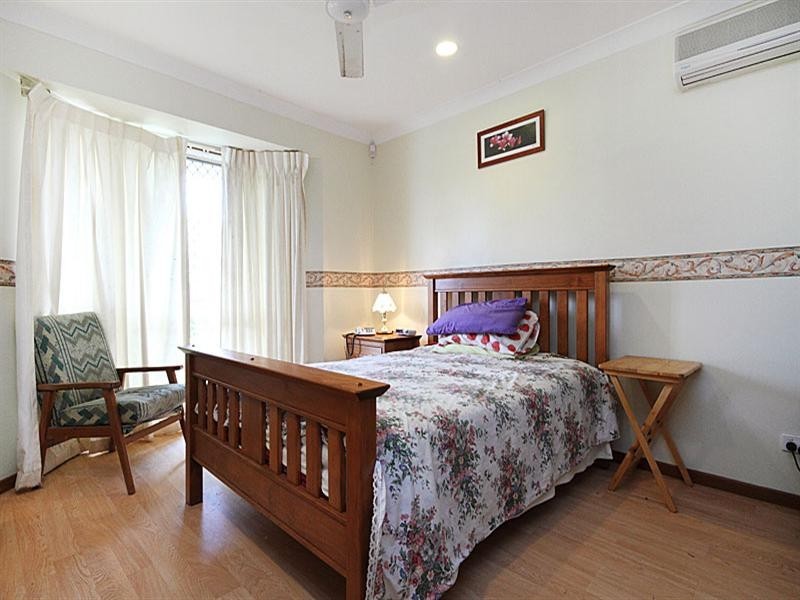 14 Scarlet Place, Forest Lake QLD 4078