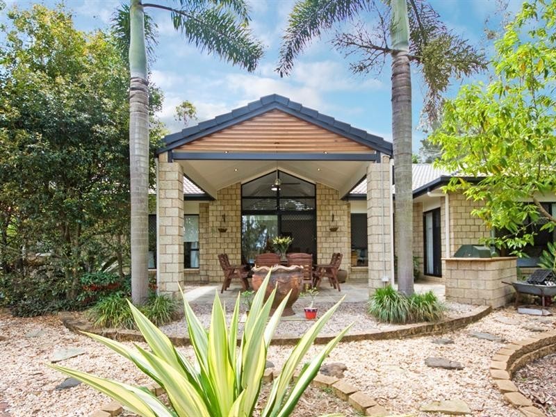 7 Windsor Place, Forest Lake QLD 4078