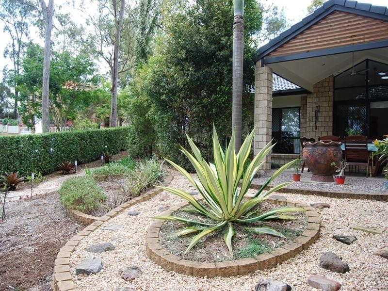 7 Windsor Place, Forest Lake QLD 4078