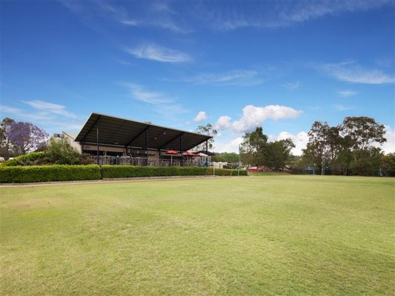 27 Sugarwood Street, Bellbowrie QLD 4070