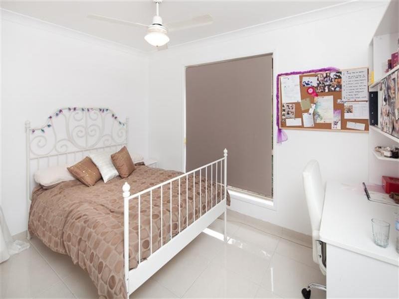 27 Sugarwood Street, Bellbowrie QLD 4070