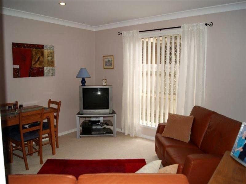 10 TAYLOR Place, Forest Lake QLD 4078