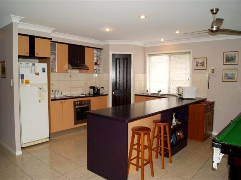 10 TAYLOR Place, Forest Lake QLD 4078