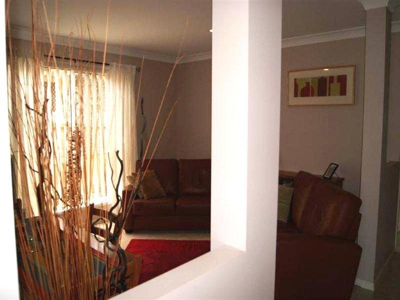 10 TAYLOR Place, Forest Lake QLD 4078