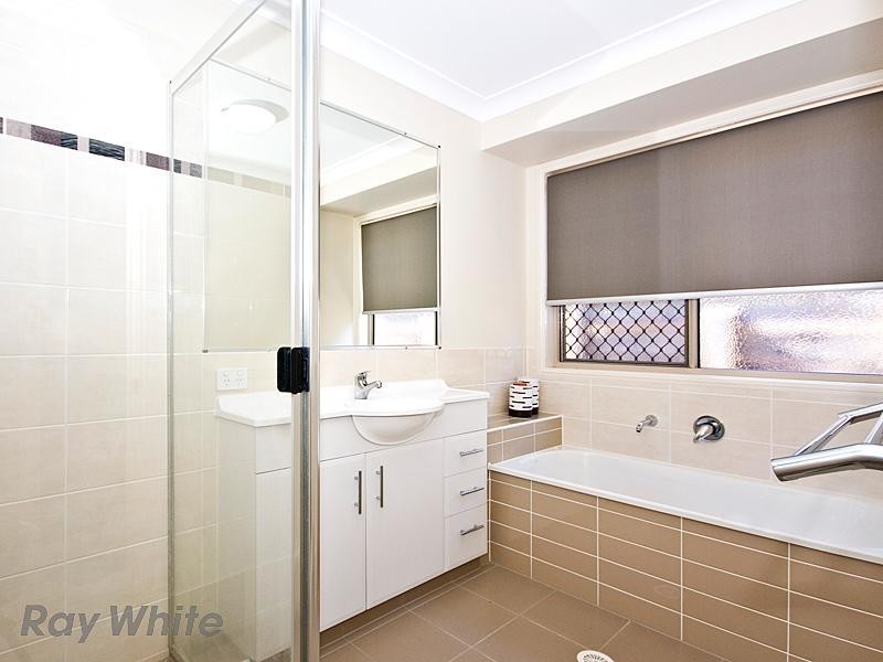 19 Summit Terrace, Forest Lake QLD 4078