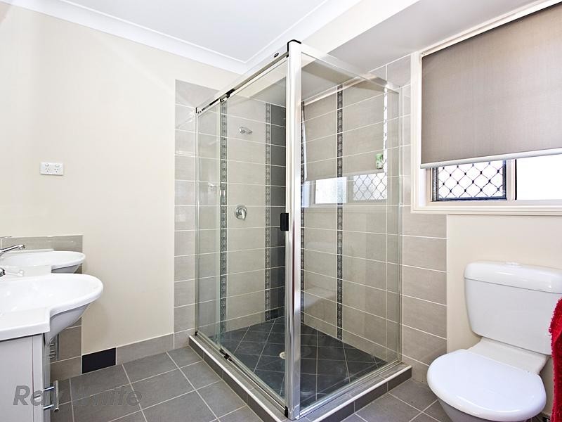 19 Summit Terrace, Forest Lake QLD 4078