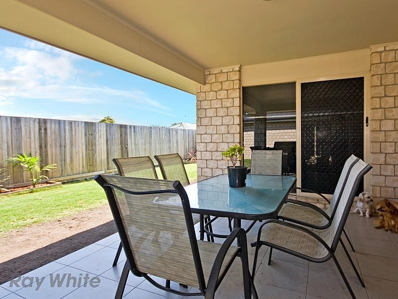 19 Summit Terrace, Forest Lake QLD 4078