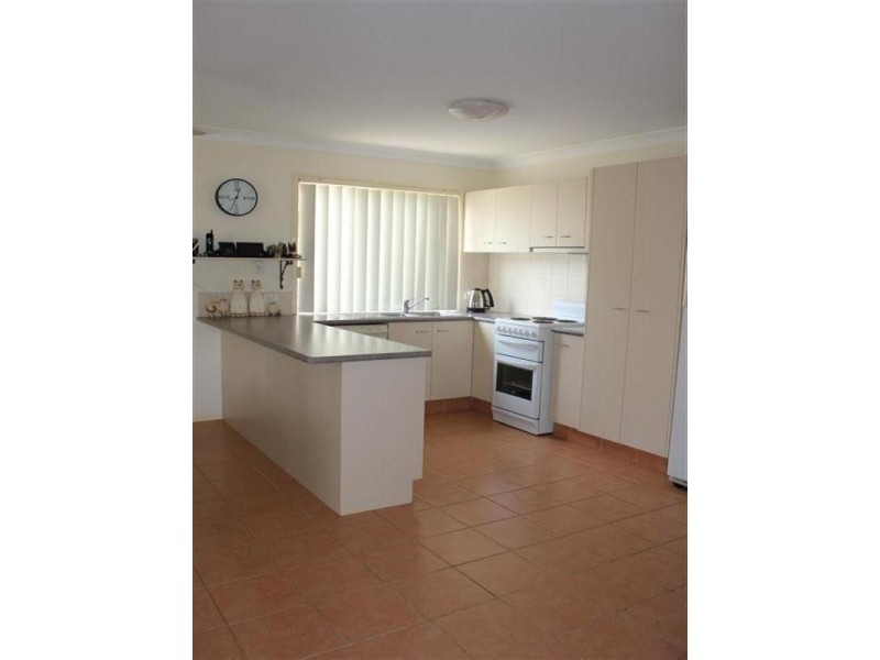 11 Wren Close, Forest Lake QLD 4078