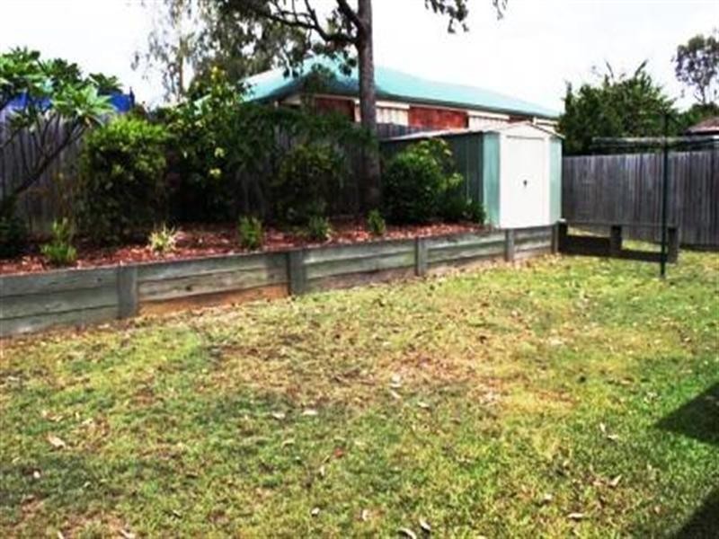 11 Wren Close, Forest Lake QLD 4078