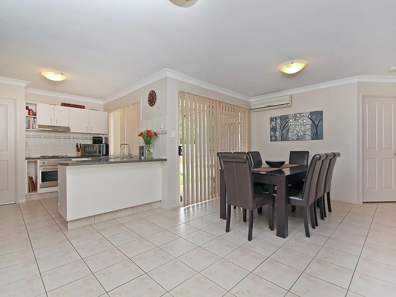 25 Bullen Circuit, Forest Lake QLD 4078