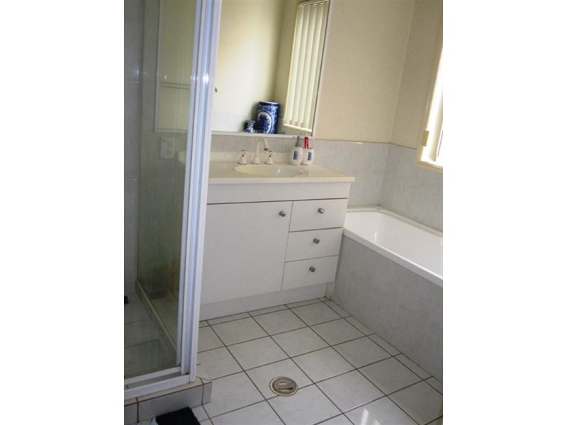 4 Kew Close, Forest Lake QLD 4078