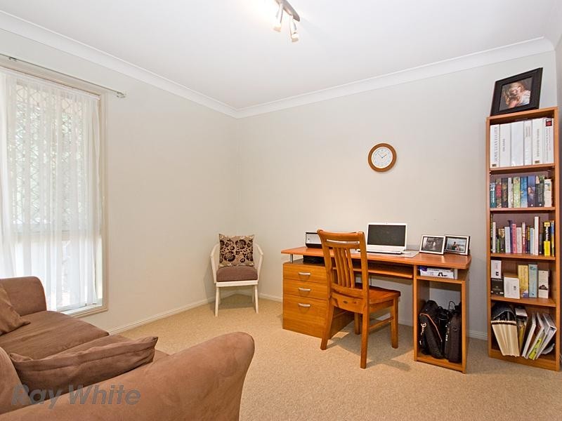 17 Beaufront Place, Forest Lake QLD 4078