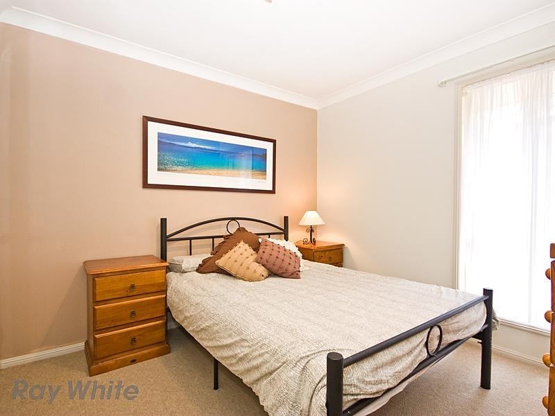 17 Beaufront Place, Forest Lake QLD 4078