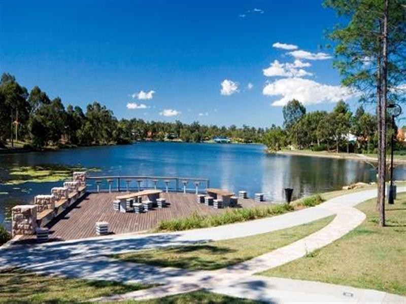 17 Beaufront Place, Forest Lake QLD 4078