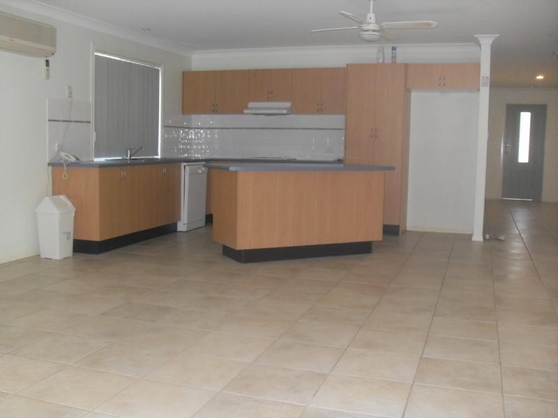 16 Mapleton Crescent, Forest Lake QLD 4078