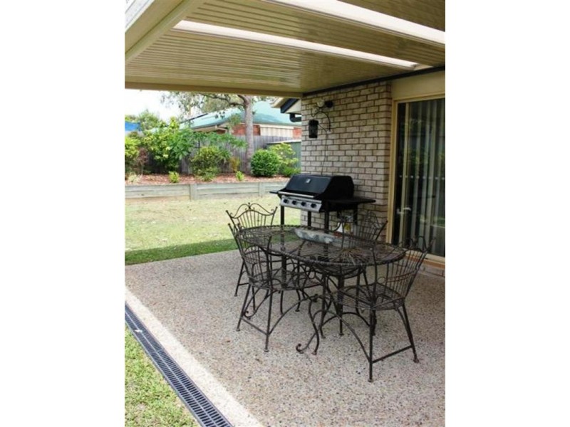 11 Wren Close, Forest Lake QLD 4078