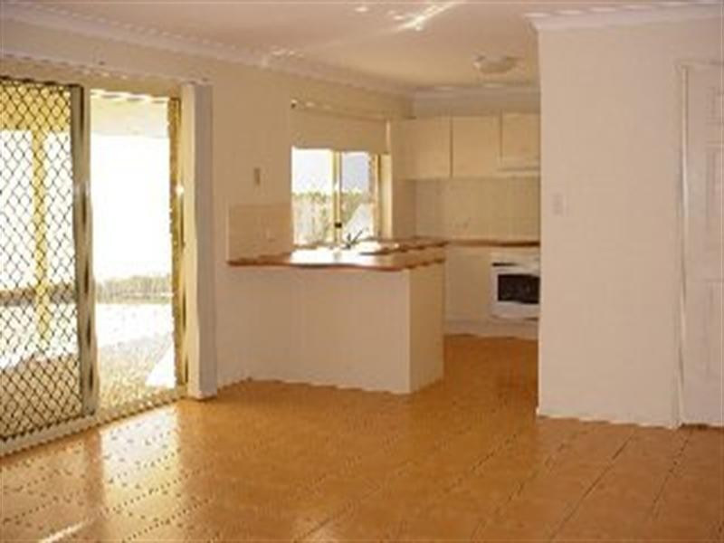 70 Oxford Parade, Forest Lake QLD 4078