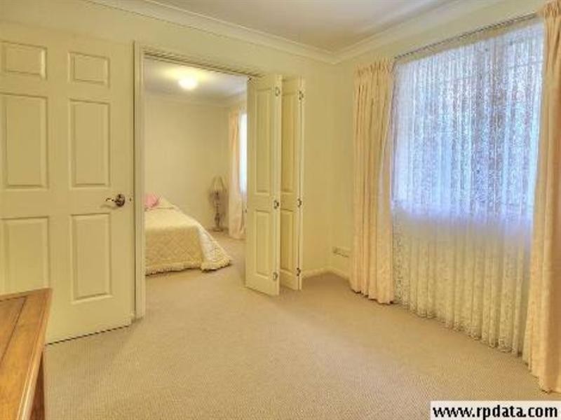 16 Regents Circuit, Forest Lake QLD 4078