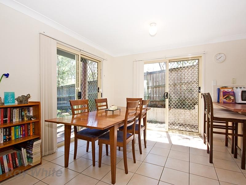 3/7 Glorious Way, Forest Lake QLD 4078