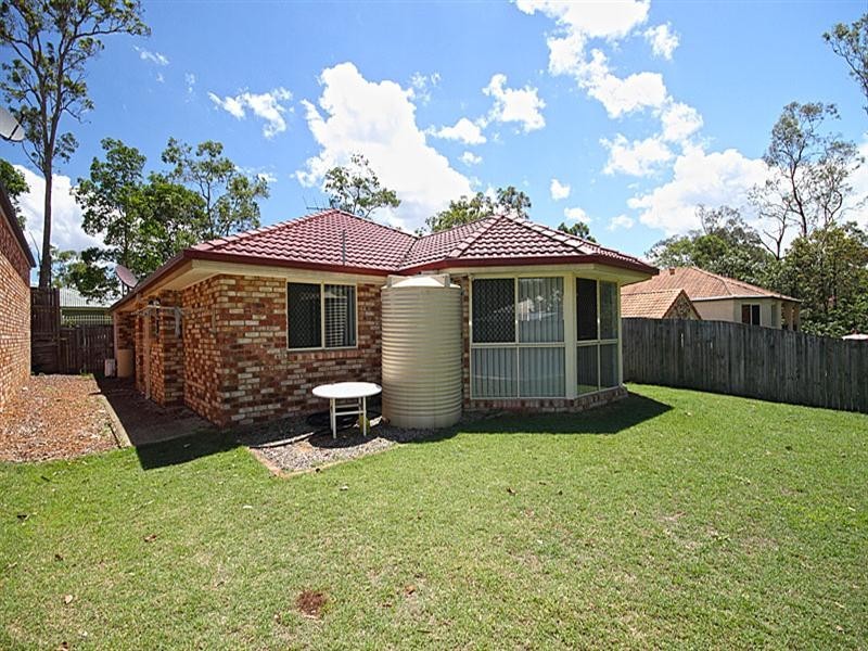 25 SAMFORD Place, Forest Lake QLD 4078