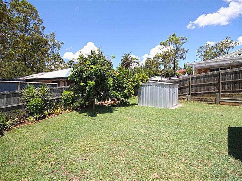 25 SAMFORD Place, Forest Lake QLD 4078