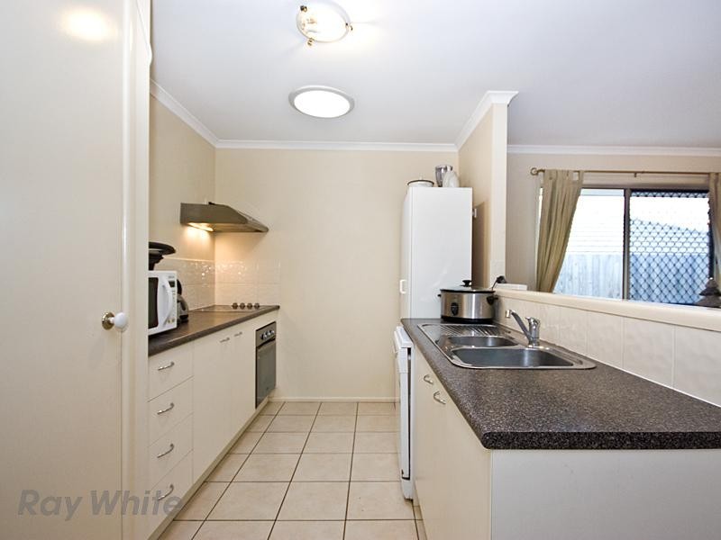 4 Chevron Close, Forest Lake QLD 4078