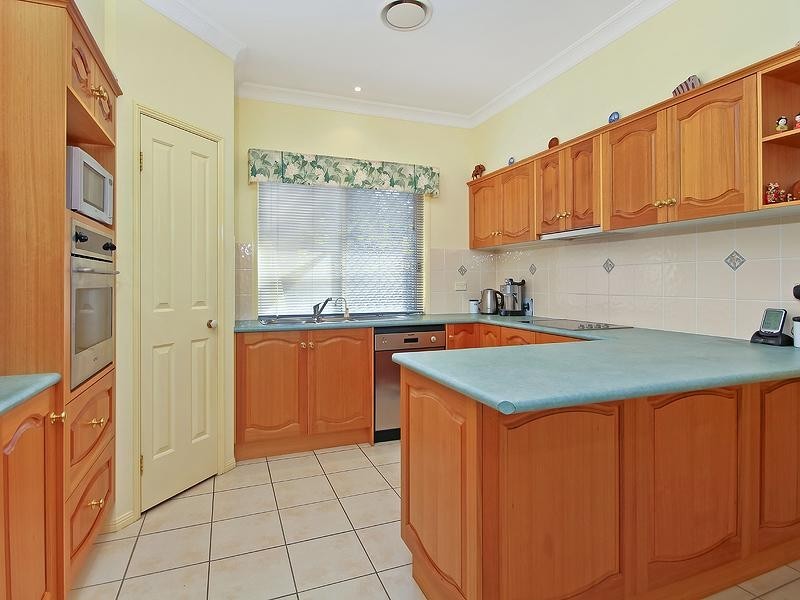 13 Cheltenham Place, Forest Lake QLD 4078