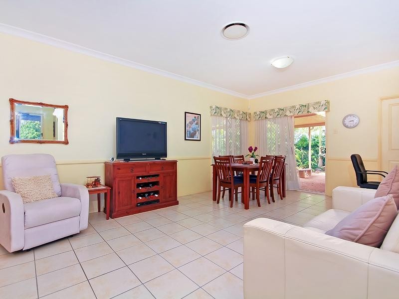 13 Cheltenham Place, Forest Lake QLD 4078