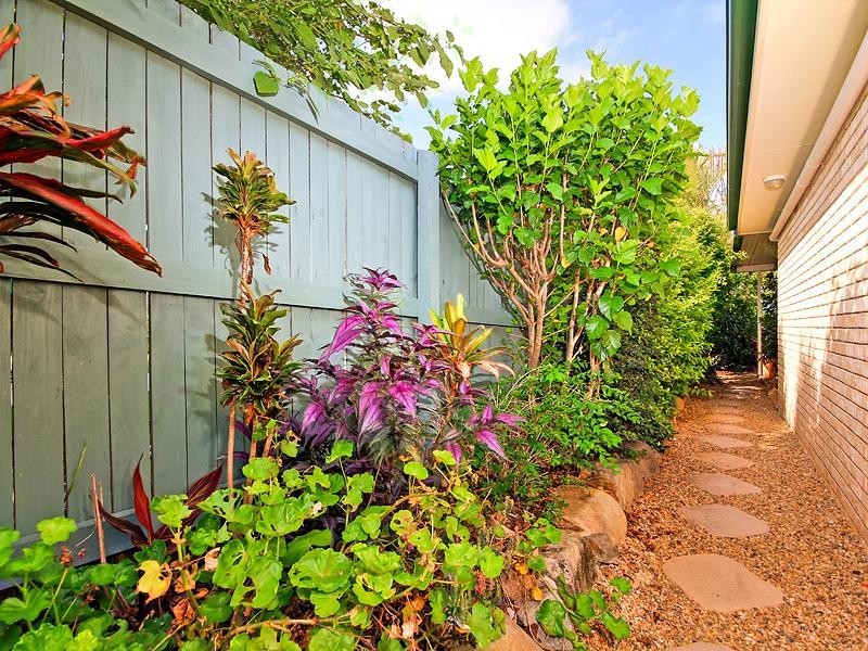 13 Cheltenham Place, Forest Lake QLD 4078