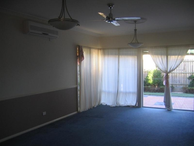 55 Paton Crescent, Forest Lake QLD 4078