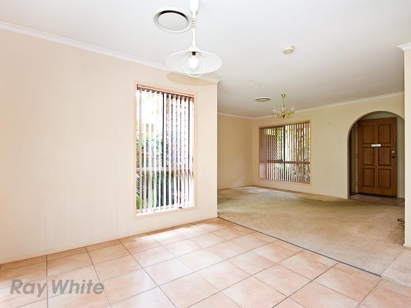 25 Elderslie Place, Forest Lake QLD 4078