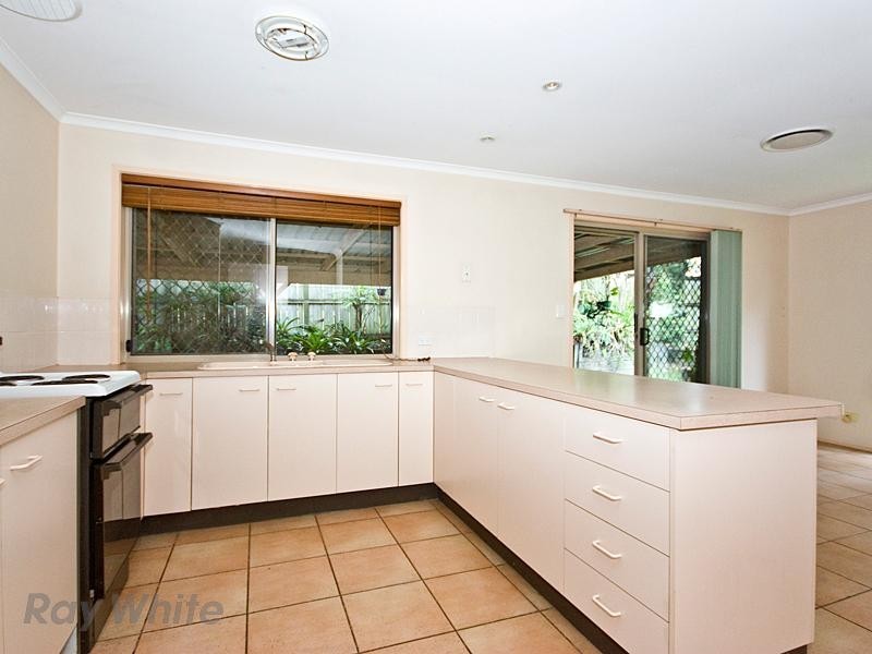 25 Elderslie Place, Forest Lake QLD 4078