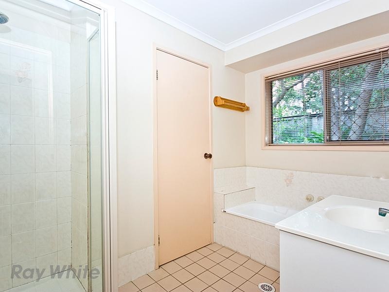 25 Elderslie Place, Forest Lake QLD 4078