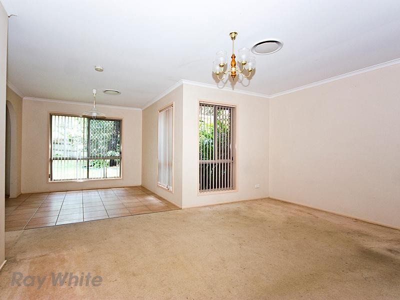 25 Elderslie Place, Forest Lake QLD 4078