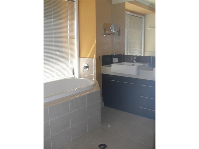 12 Grampians Close, Forest Lake QLD 4078