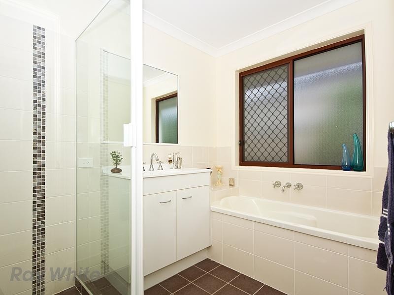 48 Degas Street, Forest Lake QLD 4078