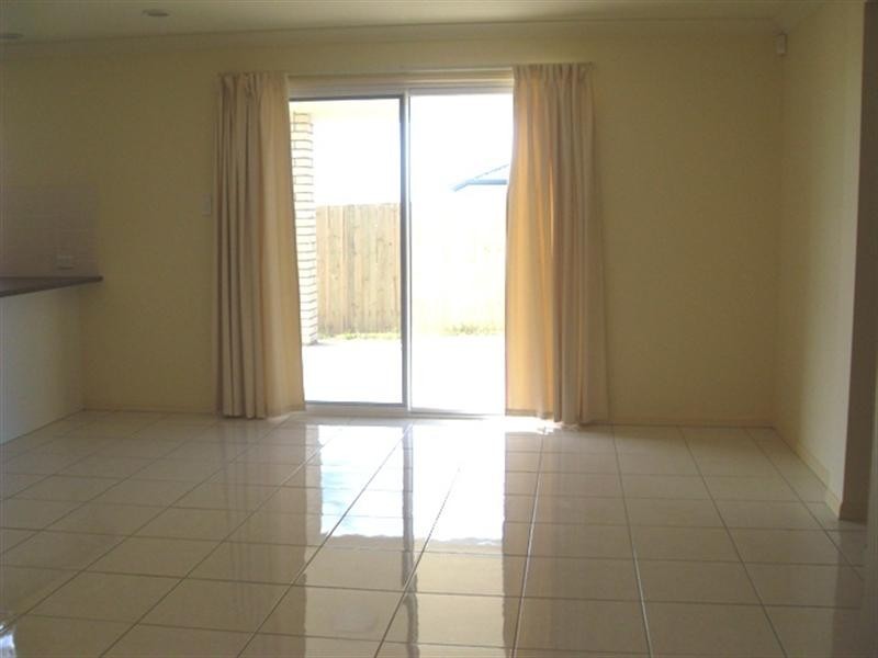 26 Sandalwood Street, Heathwood QLD 4110