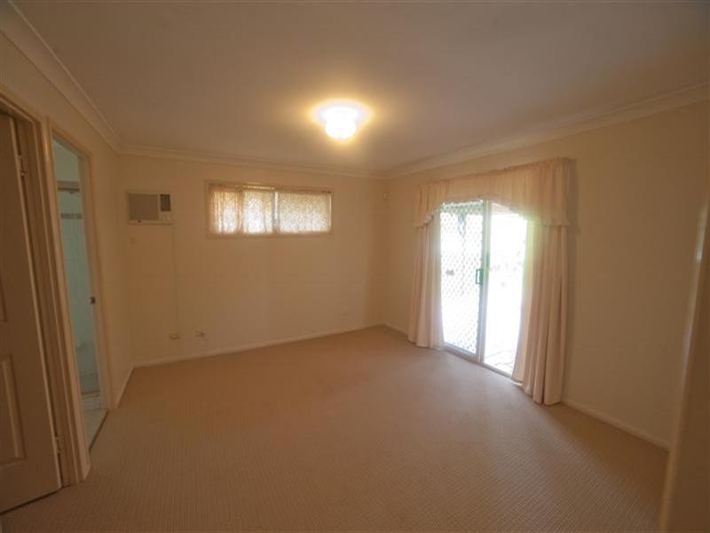 2 Phillip Place, Forest Lake QLD 4078