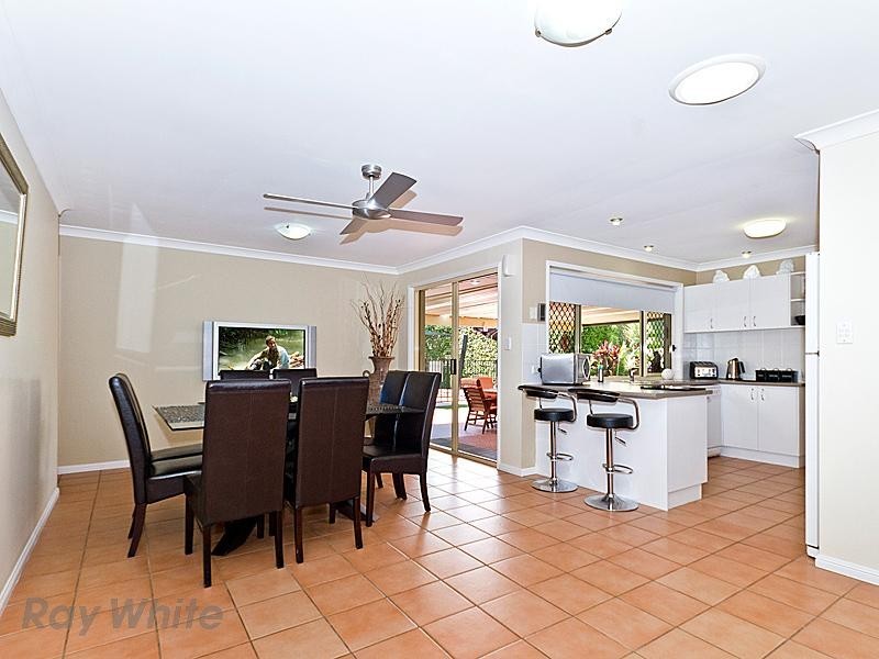 4 Brighton Parade, Forest Lake QLD 4078