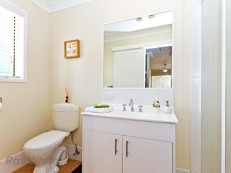 4 Brighton Parade, Forest Lake QLD 4078