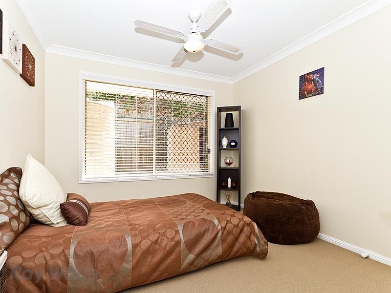 4 Brighton Parade, Forest Lake QLD 4078