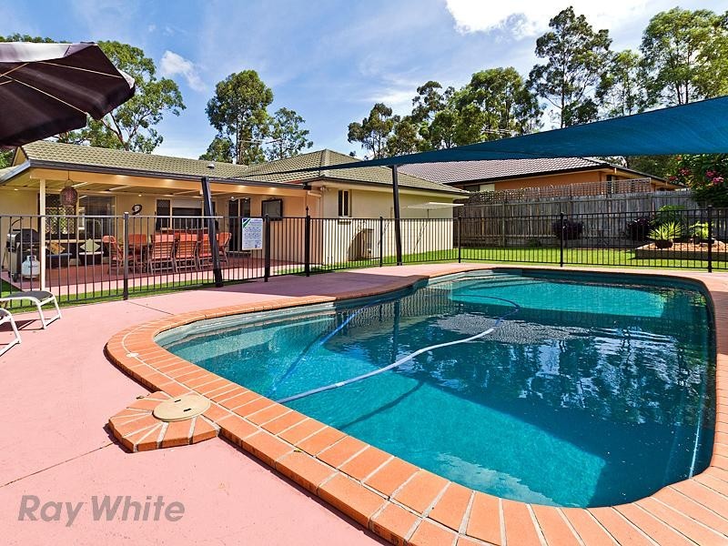4 Brighton Parade, Forest Lake QLD 4078