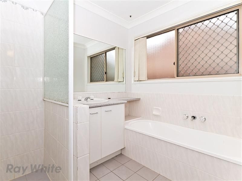 14 Noumea Place, Forest Lake QLD 4078